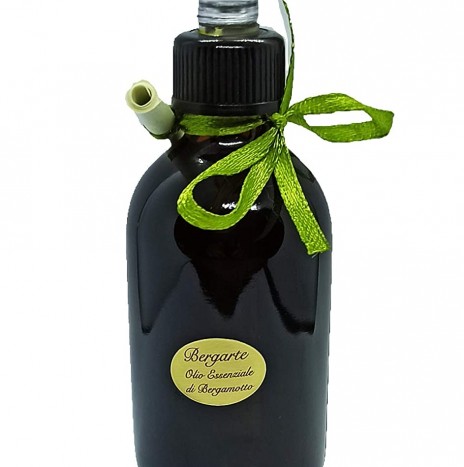 Essenza di bergamotto pura da 50 ml con contagocce.